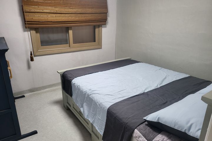 Pyeonghwa Housing Unit 102 8th image