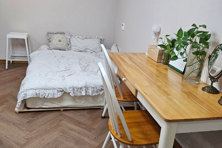 Cozy and stylish studio apartment in Jinju 2th image