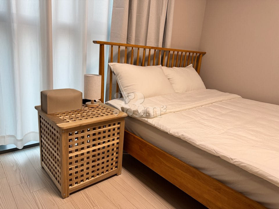 Fully furnished unit right in front of the Se 3th image