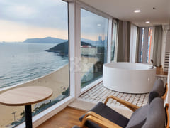 Haeundae Harbor. Sea view. 5 seconds away! 0th image