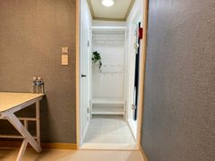 Room 105 / Spacious Room / Long-term Room 7th image