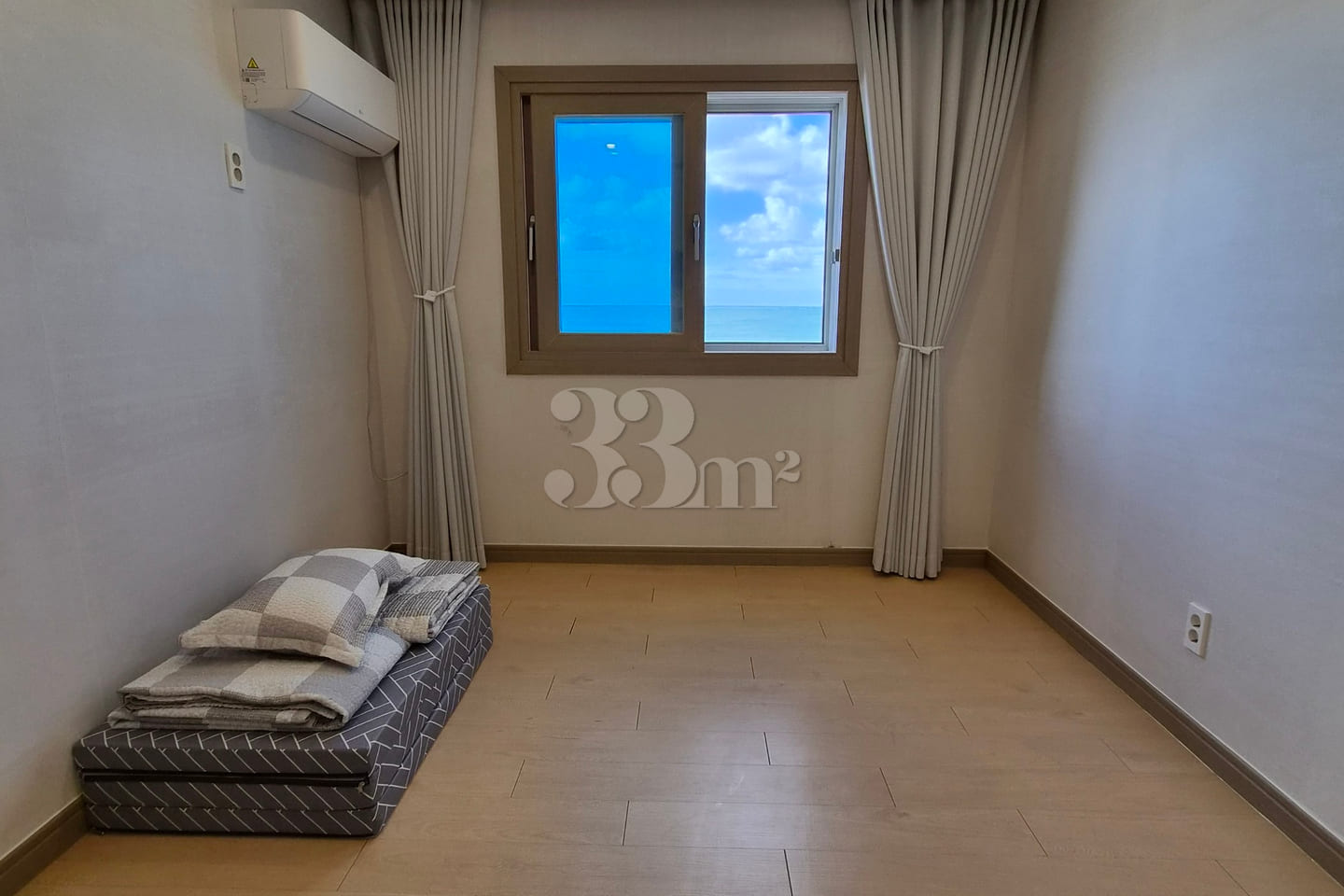 Romantic House 3th image