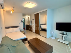 Short-term rental: Newly built, fully furnish 4th image