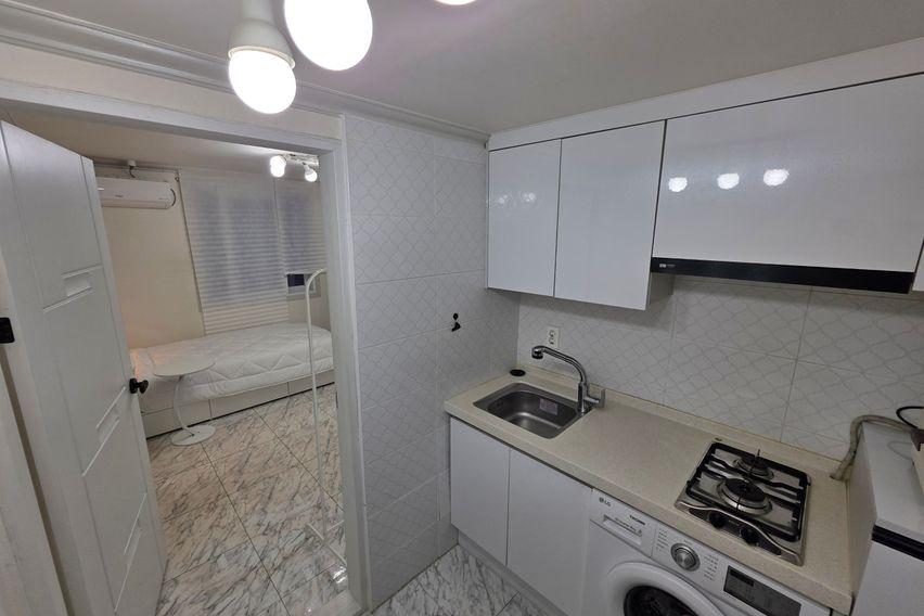 광장로 하얀집203호