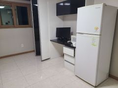 Room 502 3th image