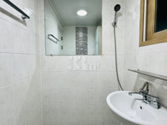 Women-only, fully furnished apartment near th 9th image