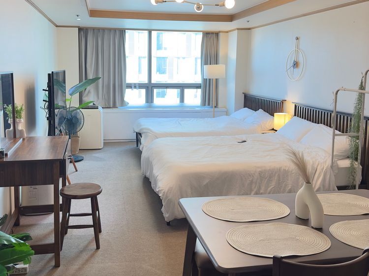 홍대입구역3분🎄4인