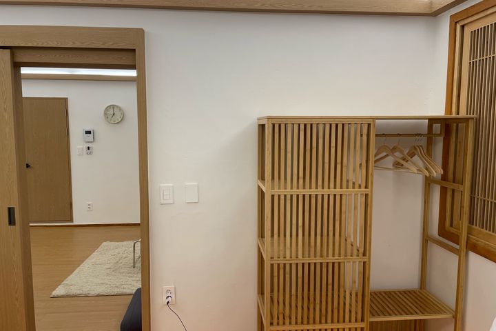 10 minutes from Itaewon Station, 2BR 6th image