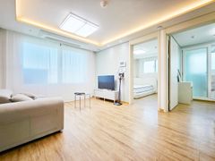 Fully furnished short-term rental 83 7th image