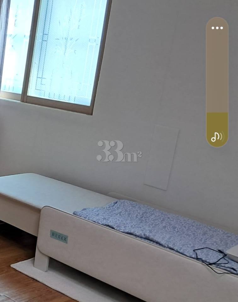 Fully furnished, spacious studio-style unit 5th image