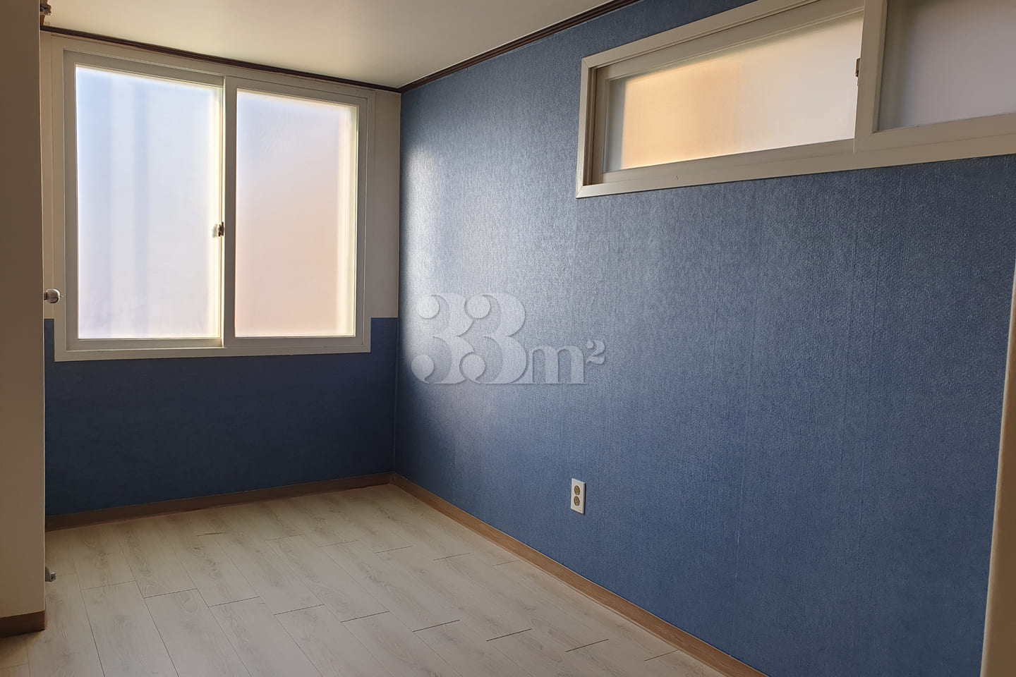 Family One-Room, Unit 307 2th image