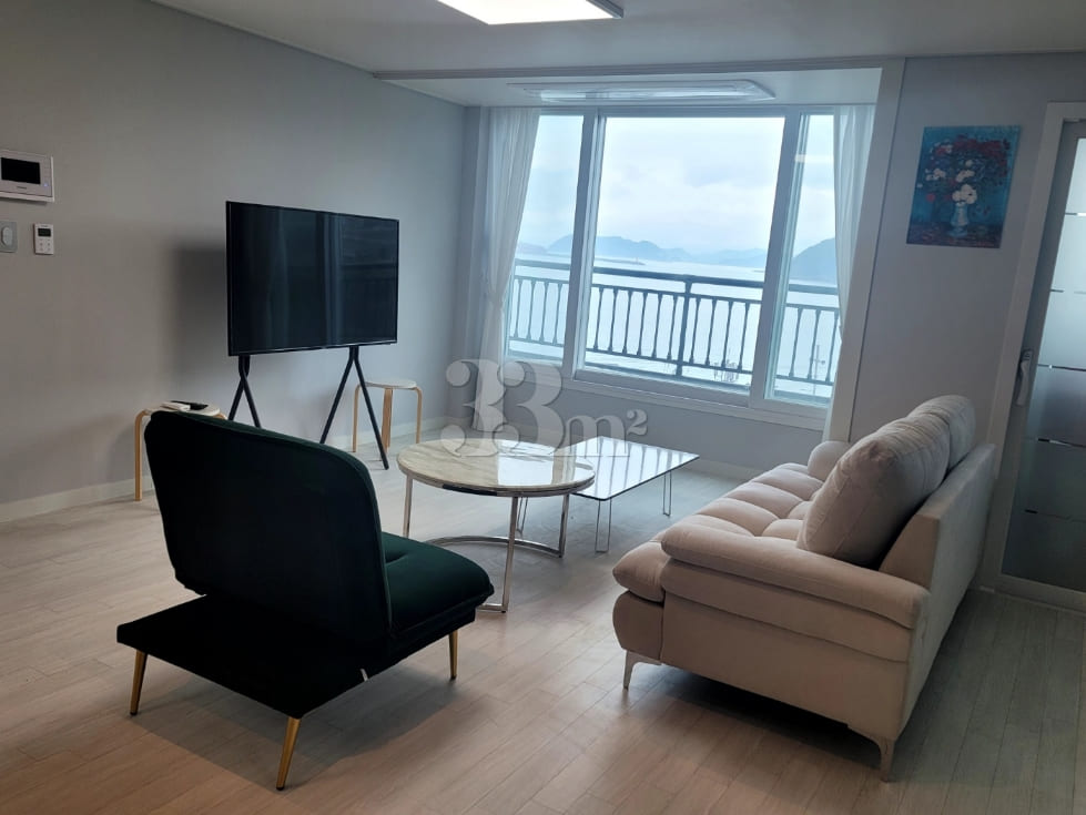 Gadeok Quiet Beach Accommodation 0th image