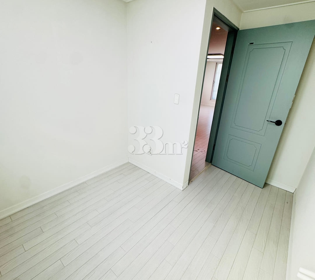 Casagio 61 ☆ Top-floor 3-bedroom unit 3th image