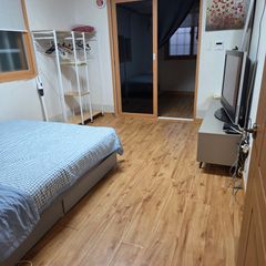 A quiet house with convenient transportation. Unit Image