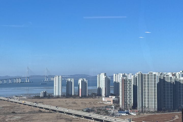 Songdo House with a Sea View 7th image