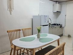 Spacious, Great-Value 2-Room Unit (Sleeps 3) 10th image