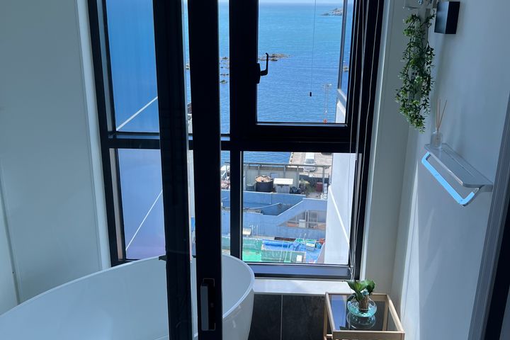 *Ocean House*π 7th image