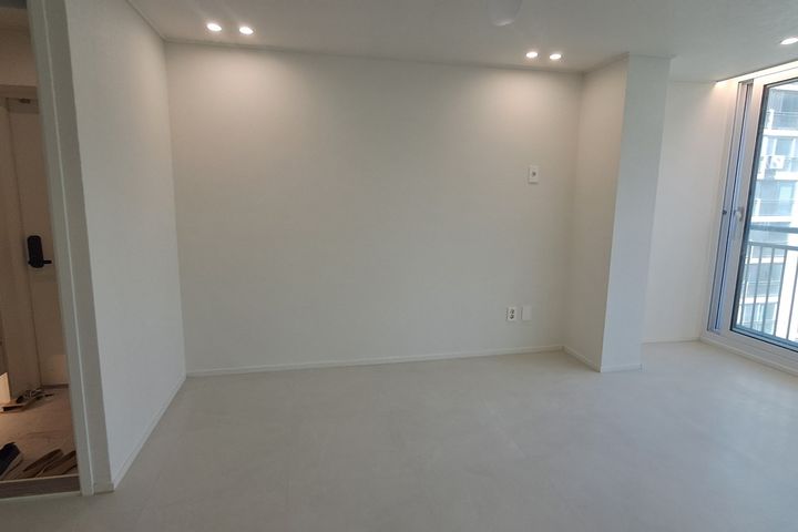 Gyeongseong Keunmaeul Apartment 3-Bedroom Uni 0th image