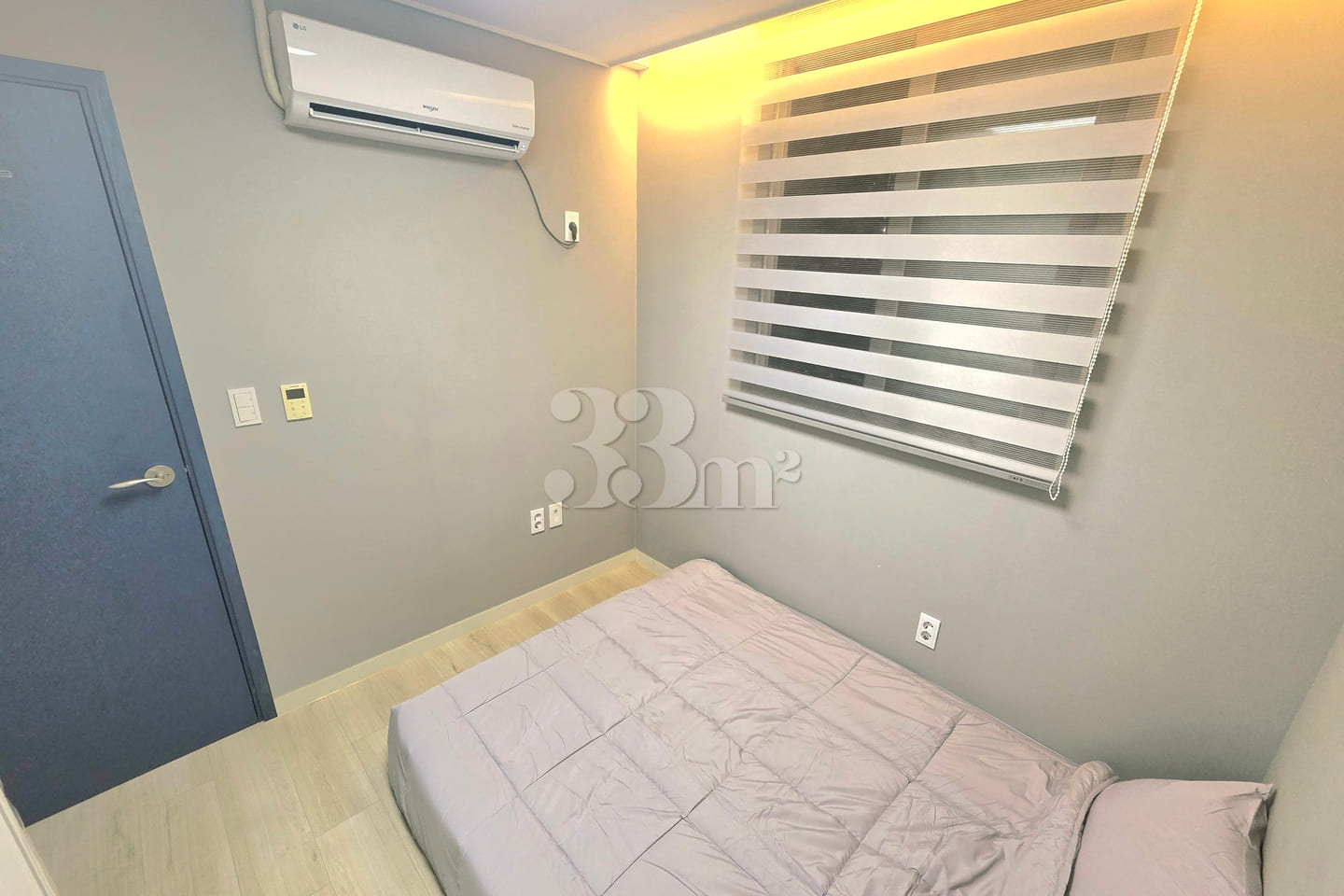 1 minute from the subway, 1 bedroom, 1 living 6th image