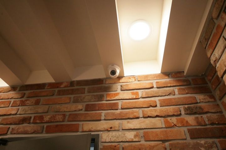 New, fully-furnished room for women (2 availa 6th image