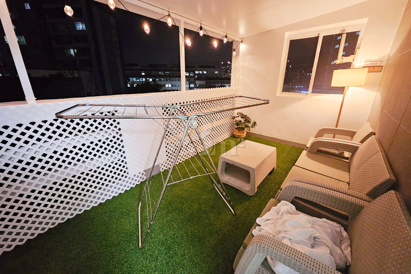 Free parking, 2 rooms, terrace 💕 15th image