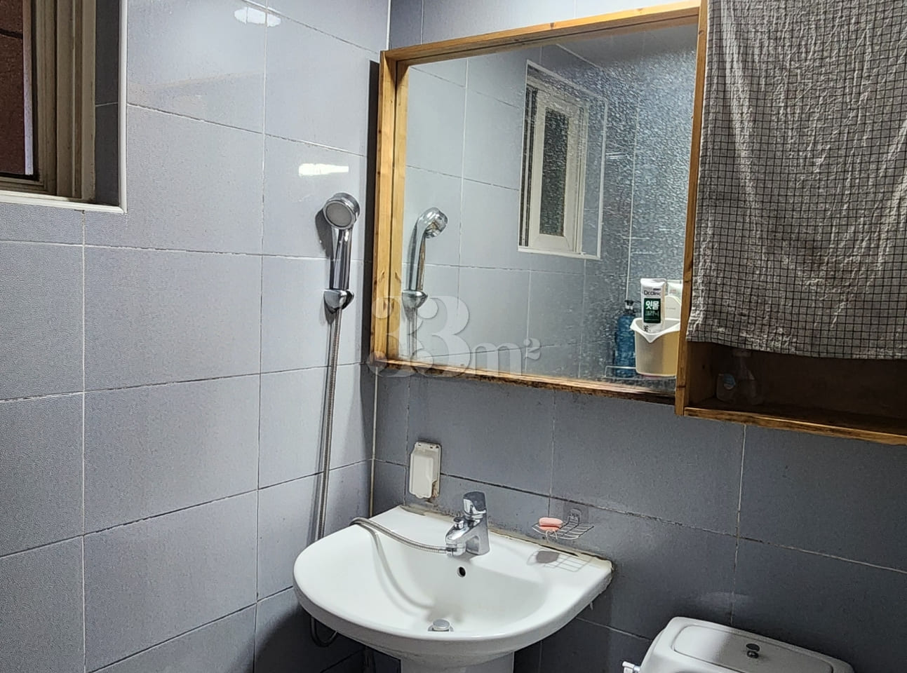 Studio apartment near Yeonsan Station subway 9th image