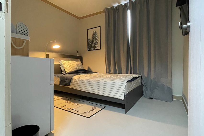 Room 103/Privacy Room 2th image