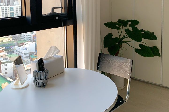 moon room 13번째 이미지