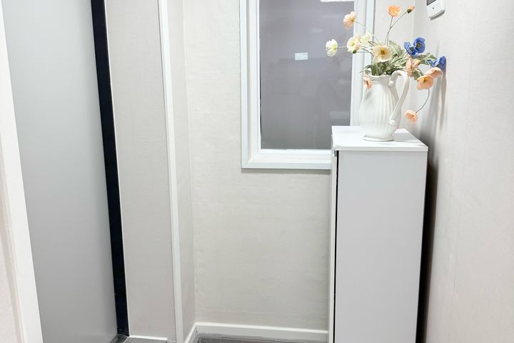 Two-room house near Sinseoldong Station 12th image