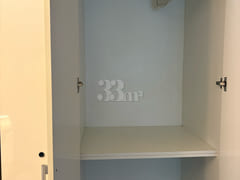 A pleasant room right next to the subway stat 13th image