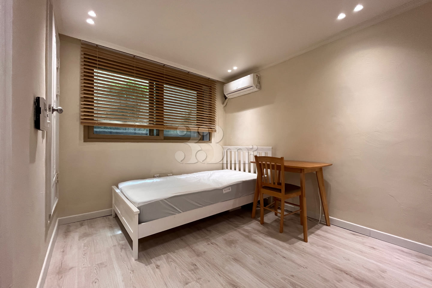 Cozy room near Nambu Bus Terminal 5th image