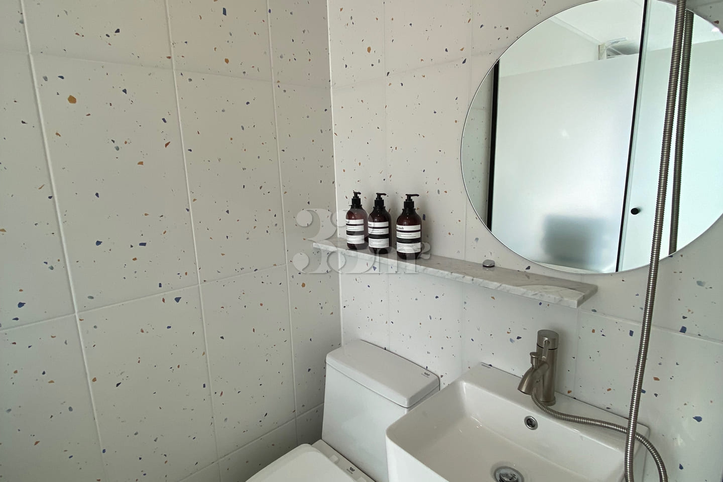 Studio apartment in the Wangsimni Station are 4th image