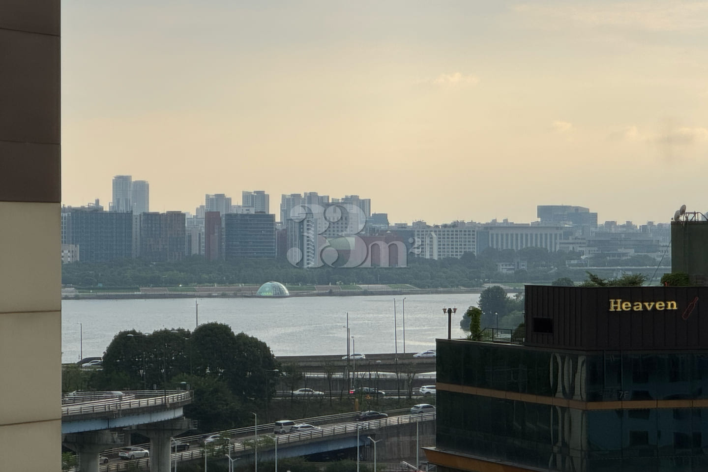 The clean Han River view from Mapo Station 💙 12th image