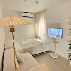 Cozy 2-Room Unit Unit Image