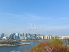 Right by Line 9 🩵 Han River 13th image