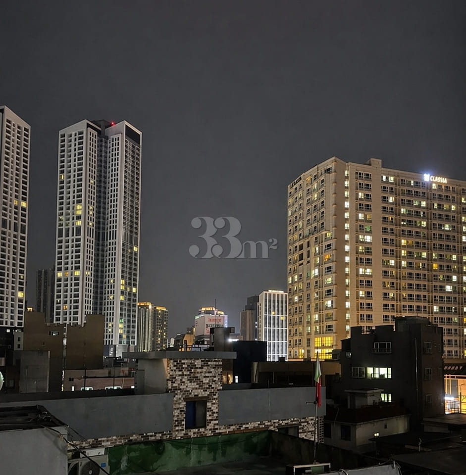 Spacious Rooftop Two-Room Unit / Free Parking 11th image