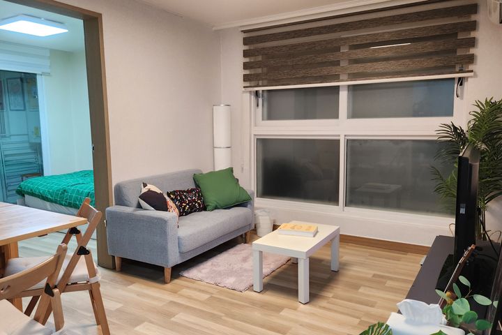 Two-Room Apartment in Namsan/Itaewon with Fre 17th image