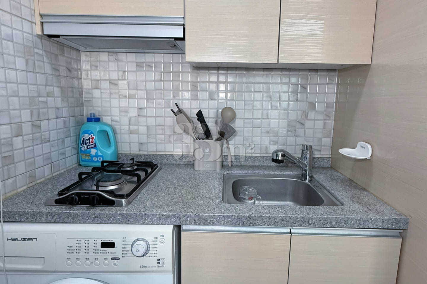 Studio apartment a 1-minute walk from Sajik S 5th image