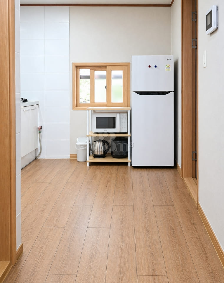 Studio apartment near Hakseong Park 1th image