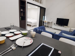 Spacious, luxurious, duplex, fully-furnished 2th image