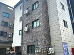 The hottest spot on the 2nd floor in Jochon-d 7th image