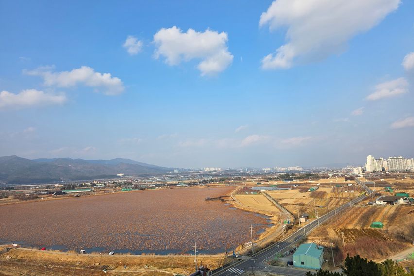 24-pyeong unit at Gyeongsan IC with a great v 18th image