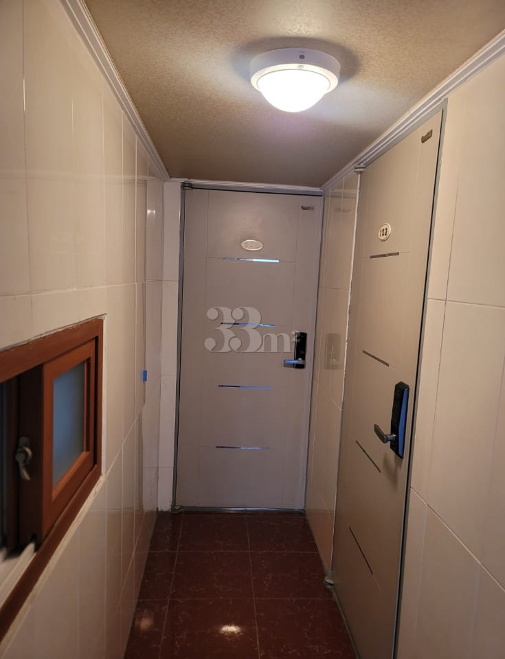 A quiet, spacious room 7th image
