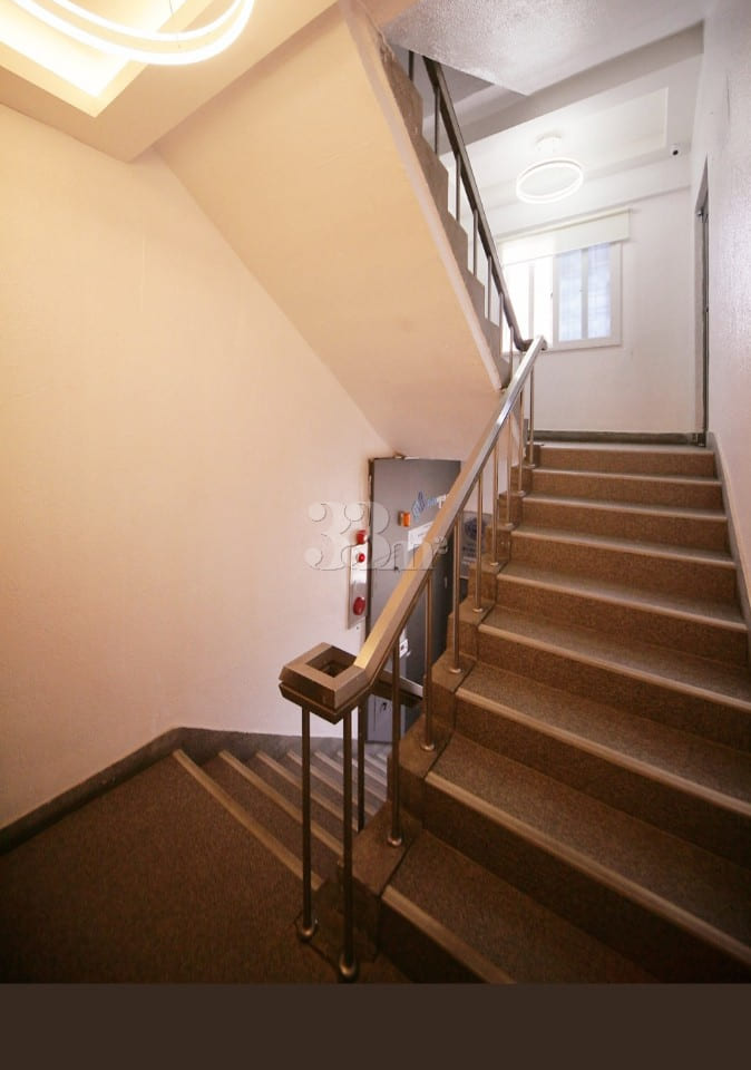 Newly built, fully furnished studio for women 5th image