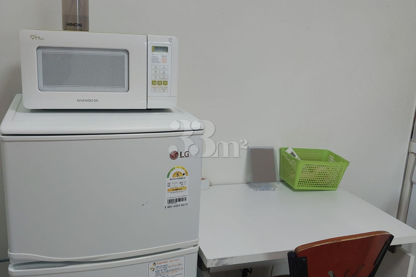 Newly built studio apartment within walking d 3th image