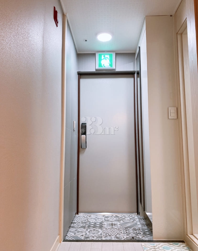 New 2-room apartment, 10 seconds from Gaehwas 7th image