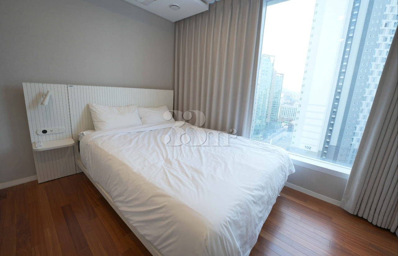Gangnam/Seocho High-End Full Option 2th image