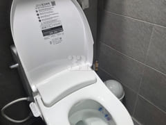 High-end interior and fully equipped 7th image