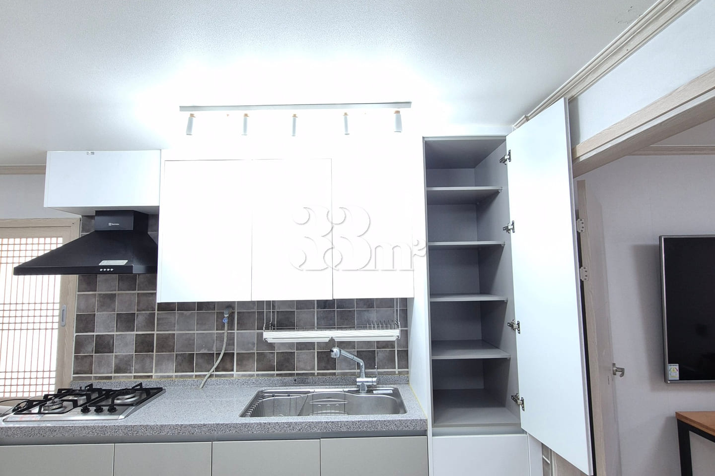 301302 2th image