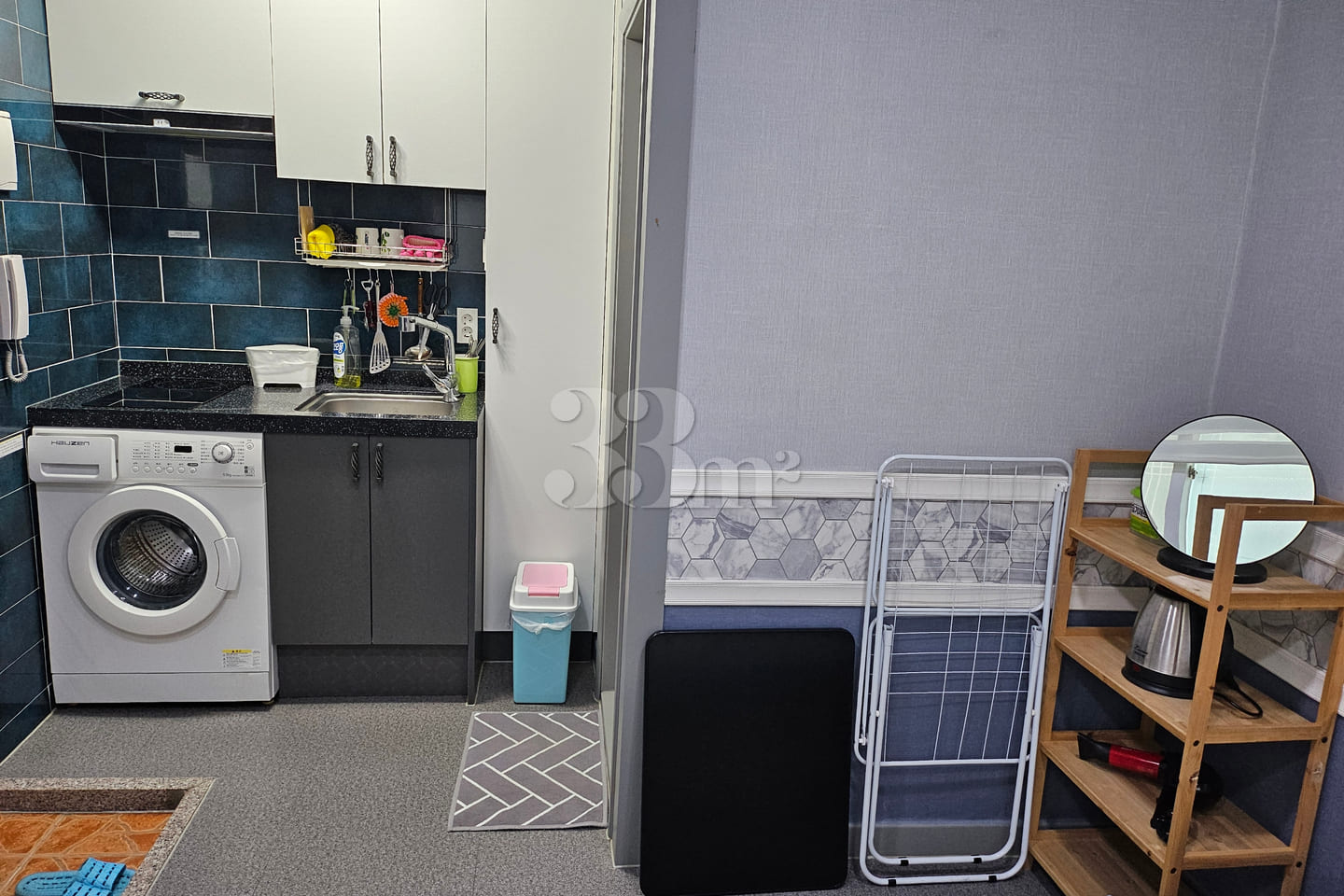 Convenient transportation and parking, studio 2th image